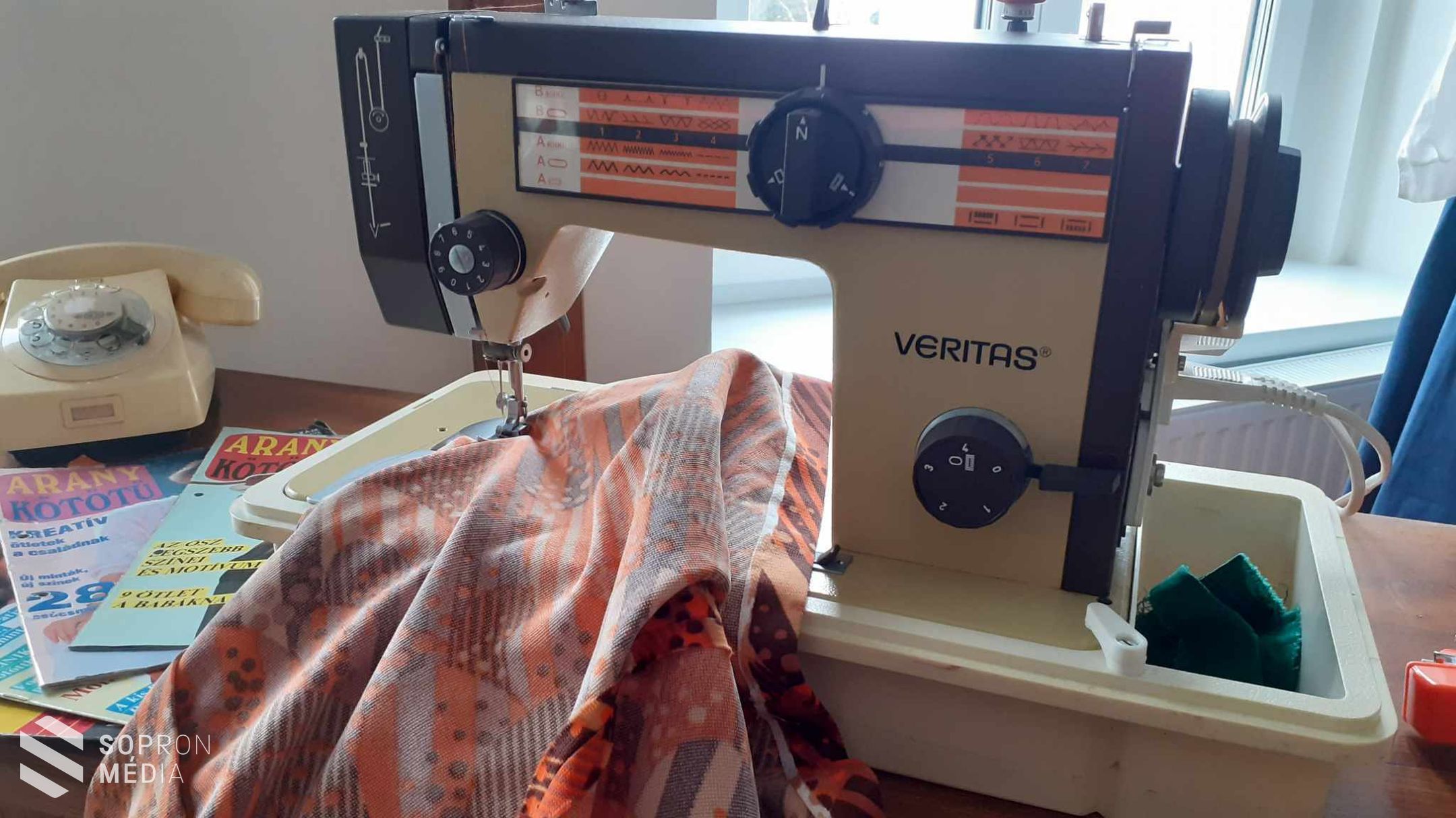 Retro kiállítás nyílt a GYIK Rendezvényházban