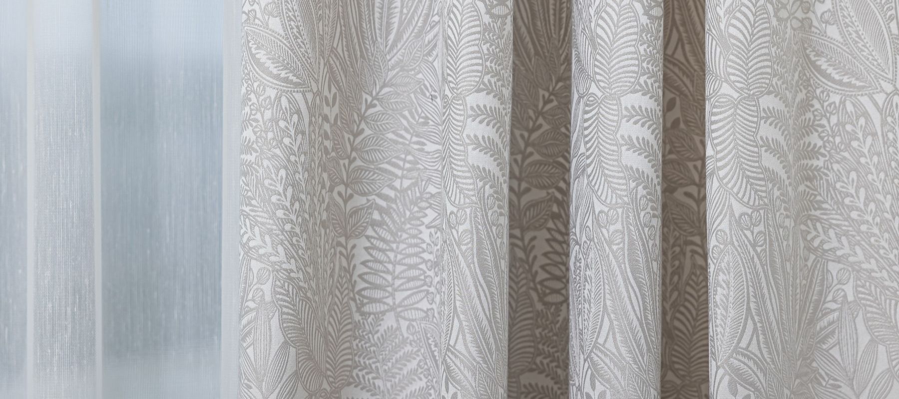 Textílie so vzormi listov