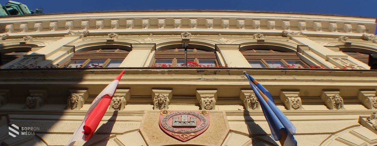  Ma tárgyalják a képviselők, hogy kik kapják a városi kitüntetéseket