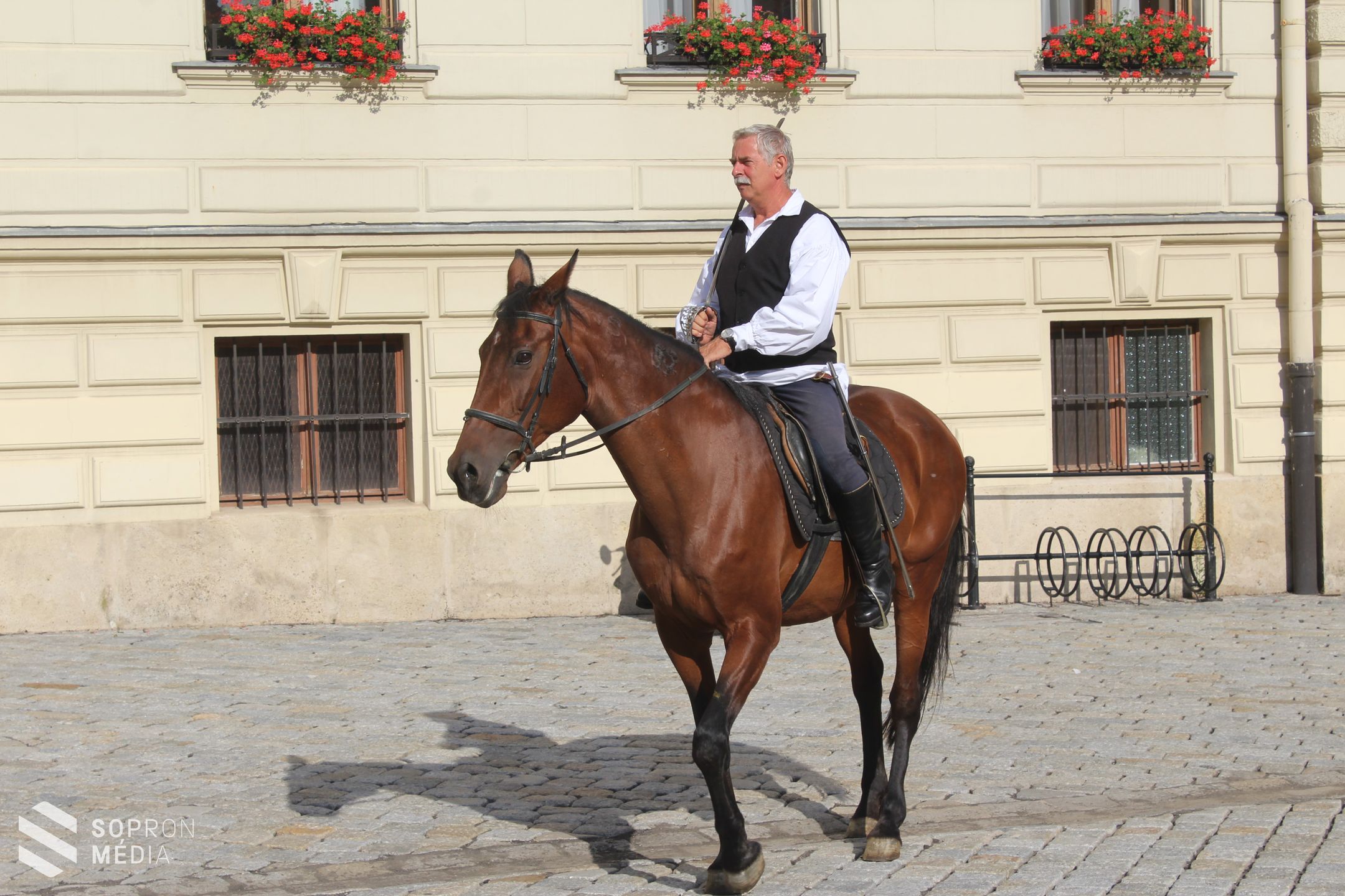Sopronban járt az "Őseink nyomdokain túra" karaván (galéria) 