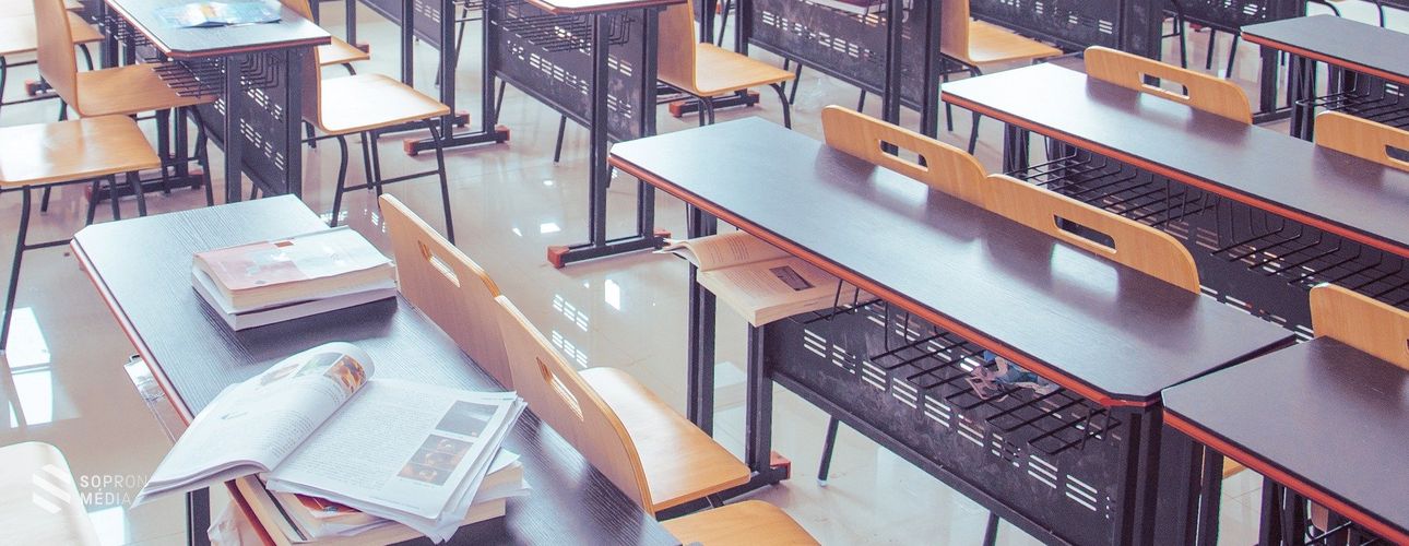 Megkezdődött a tankönyvek kiszállítása az iskolákba