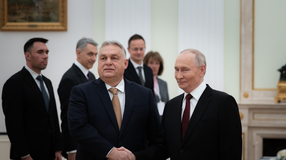Orbán Viktort fogadta Vlagyimir Putyin a Kremlben, a béketárgyalások is szóba kerültek