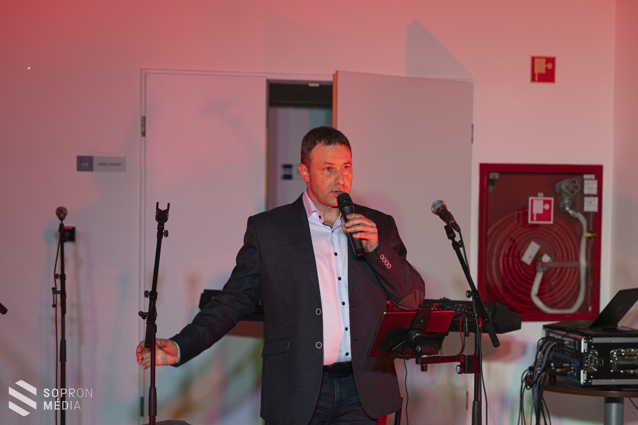 Karácsonyi évzáró: A Lőver uszoda Sopront is felhelyezte a vizes sportok térképére