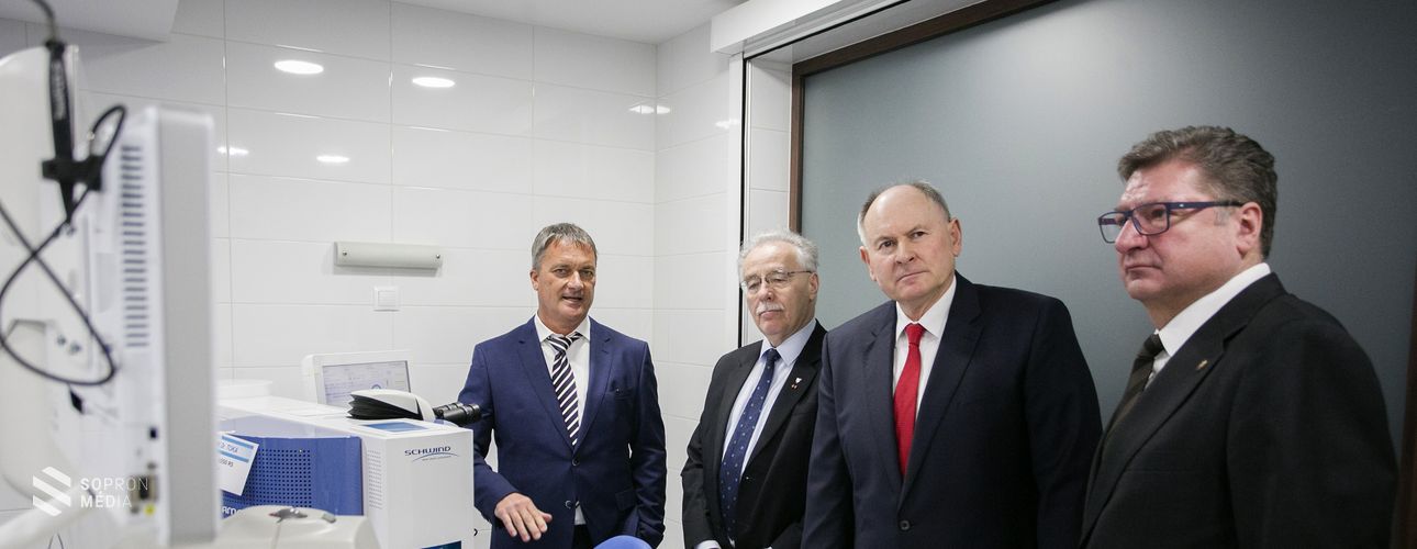 Lézerszemészeti klinikát adtak át Sopronban