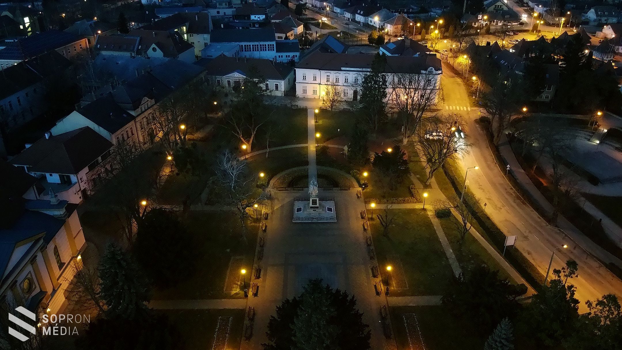 Így fest madártávlatból Kapuvár este – Galéria!