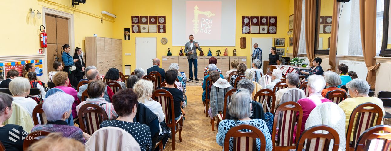 Elkezdődött a tanév a Pedagógusok Soproni Művelődési Házában is