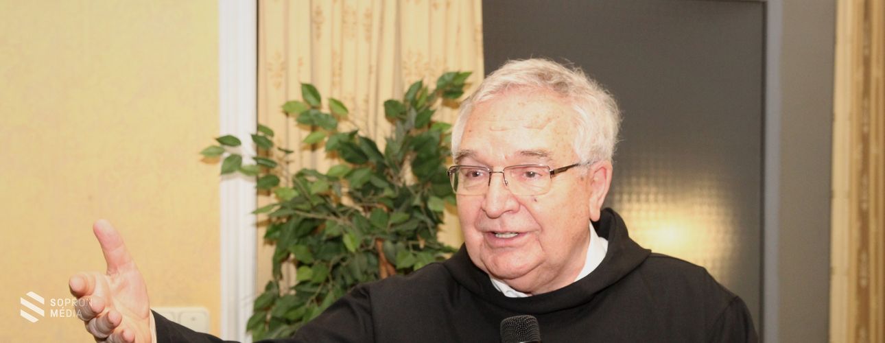 Várszegi Asztrik pannonhalmi főapát előadása a lélekről

