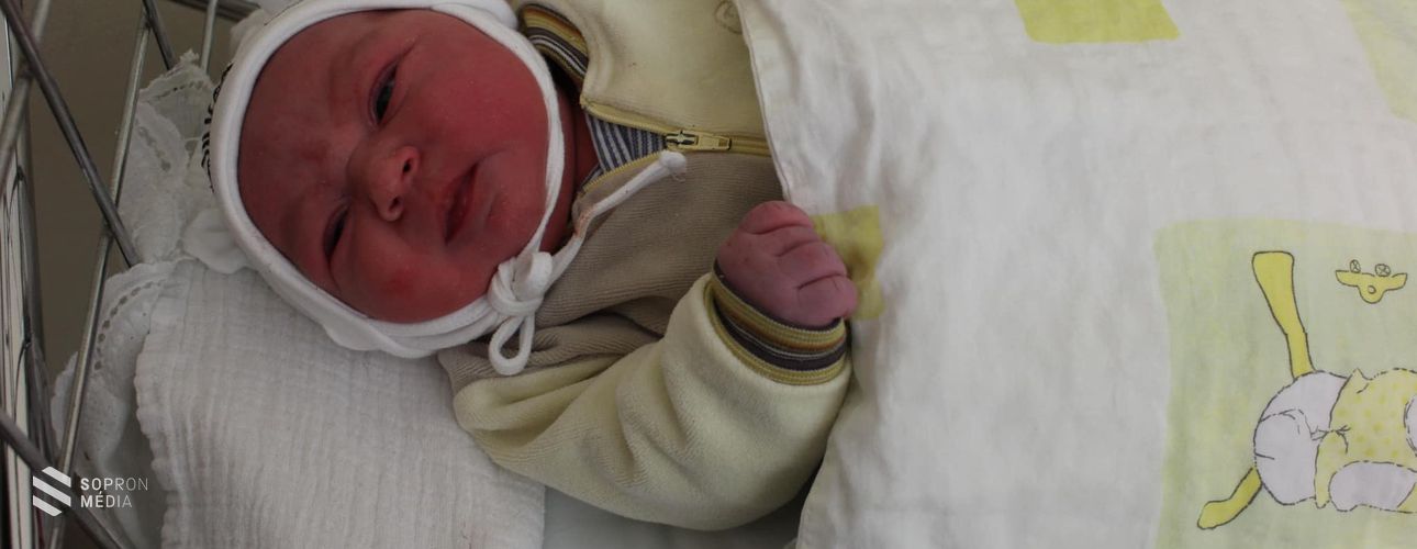 Megszületett Sopron első újévi babája