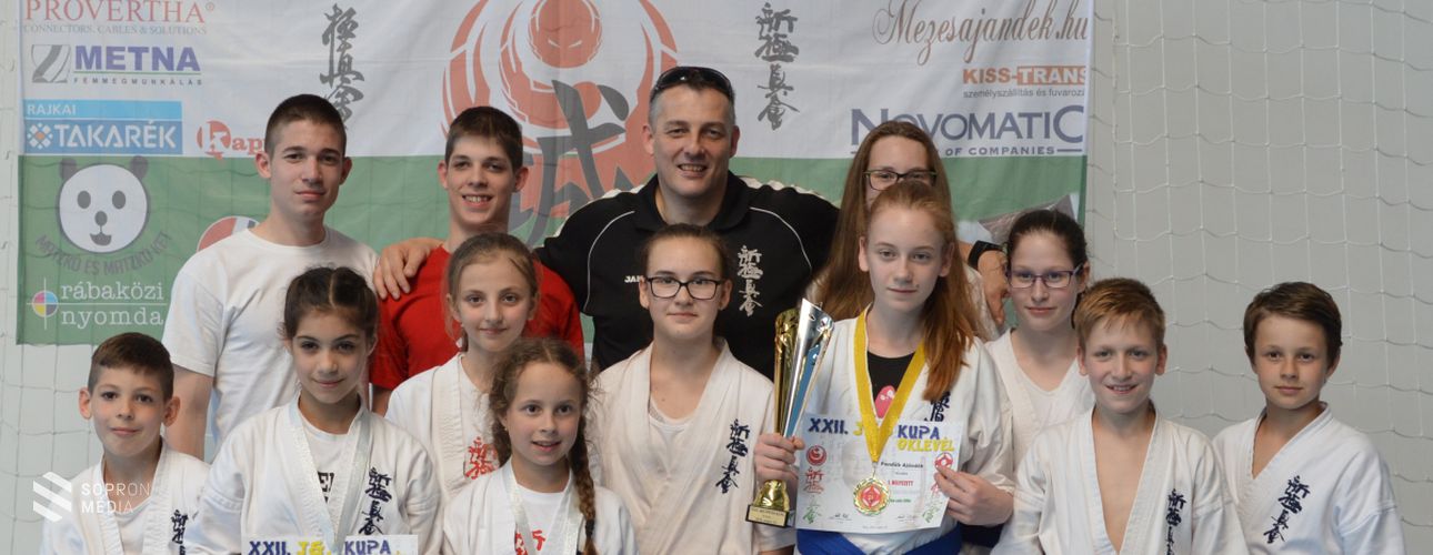 Egy arany és 2 ezüst a karate OB-n a Castrumnak