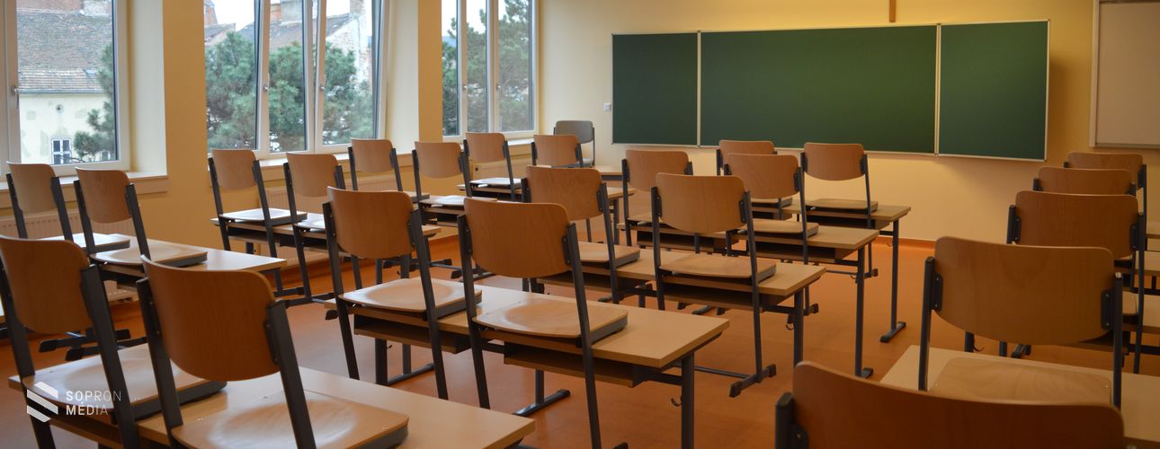 Átadták a Szent Orsolya Gimnázium új emeletét