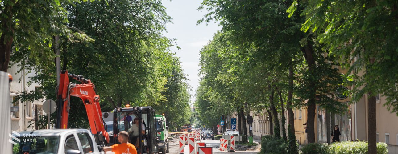 Zajlanak az útfelújítási munkálatok a Csengery utca második szakaszán