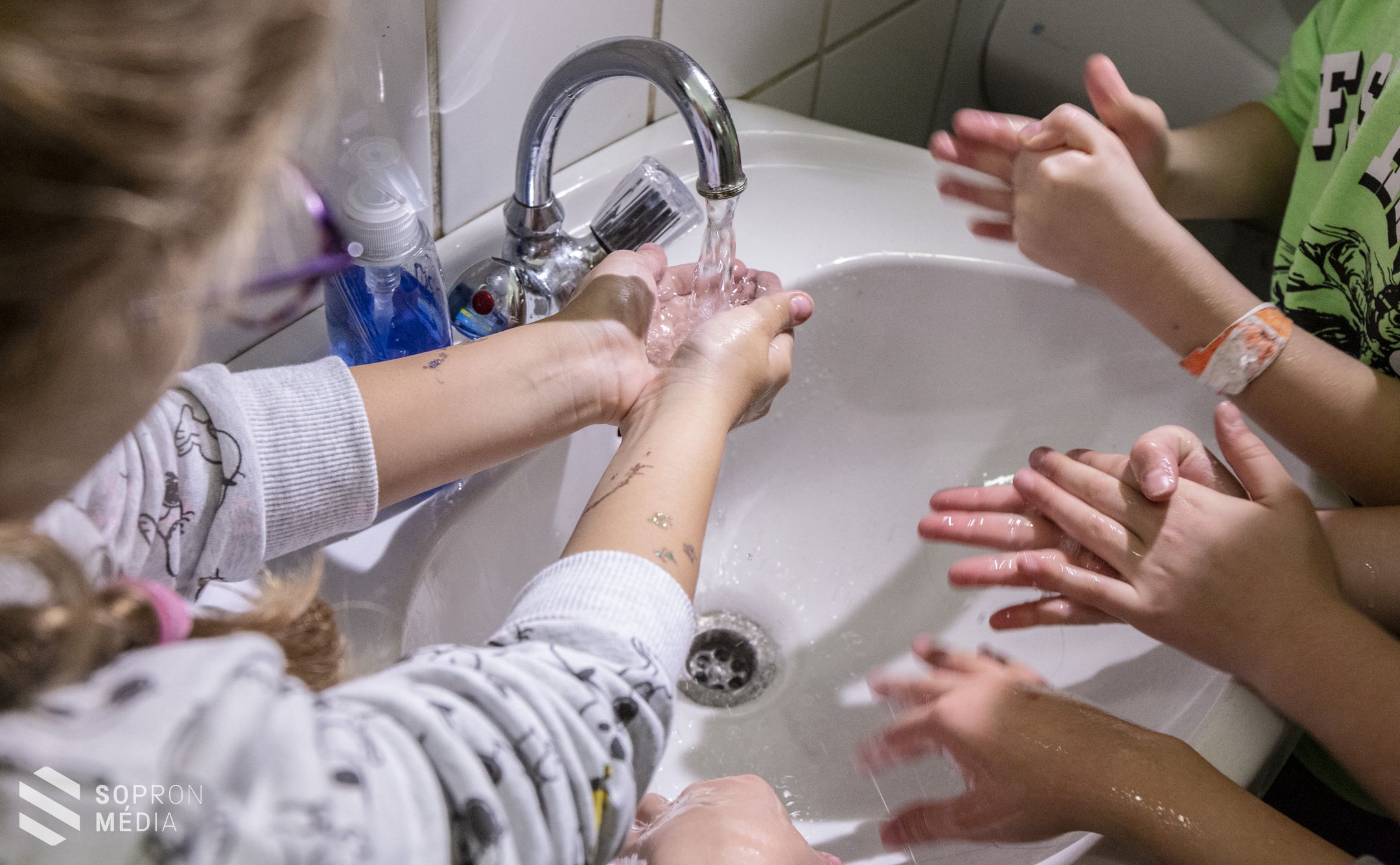 Kreatív játékokkal tanultak kezet mosni a gyermekek