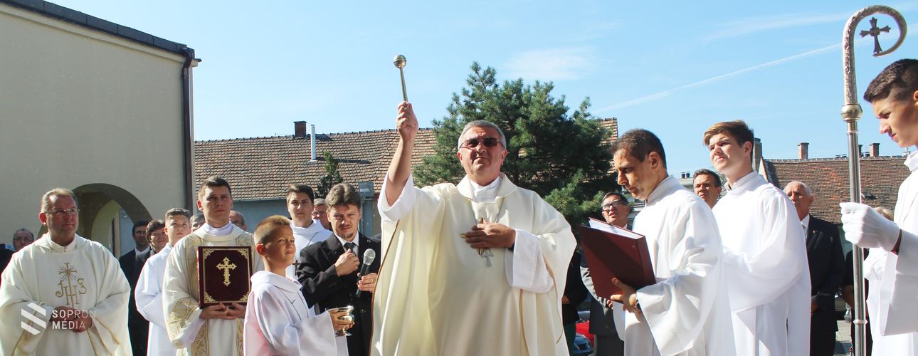 A Szent István templom felszentelésének 75 éves évfordulóját ünnepelték 