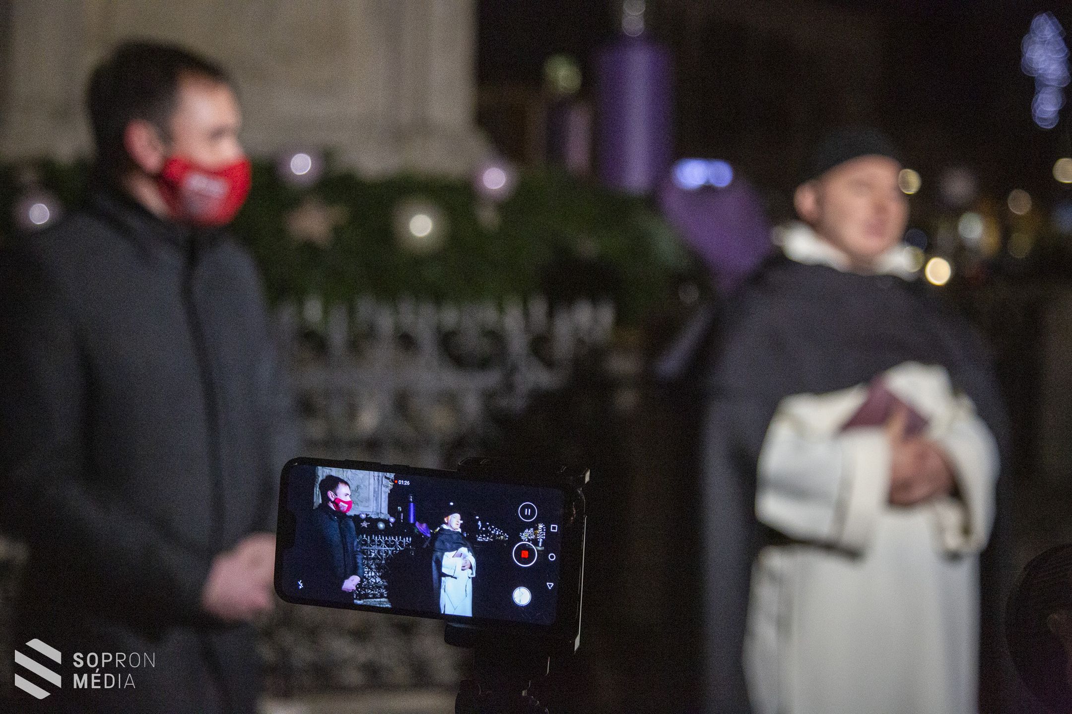 Meggyújtották az első adventi gyertyát Sopronban