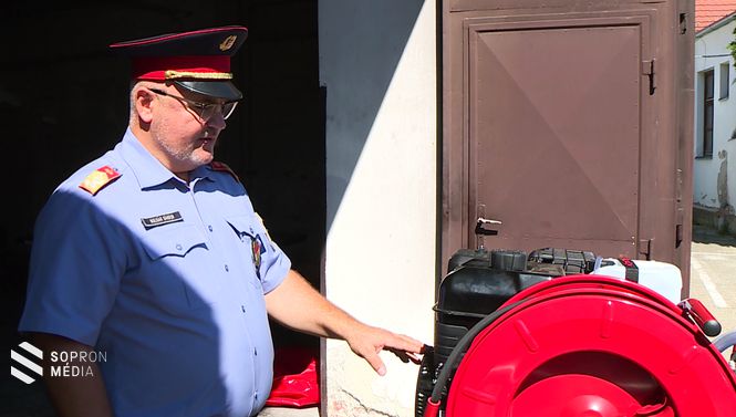 Molnár Sándor tűzoltó ezredes, a Soproni Katasztrófavédelmi Kirendeltség vezetője