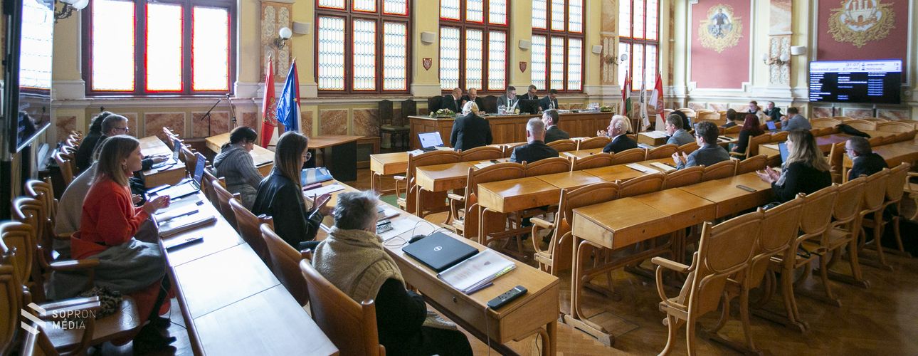 Döntött a közgyűlés a hűség napi kitüntetettekről