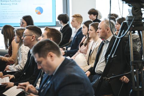 7. Estöri középdöntő az Európai Parlament Magyarországi Kapcsolattartó Irodájában