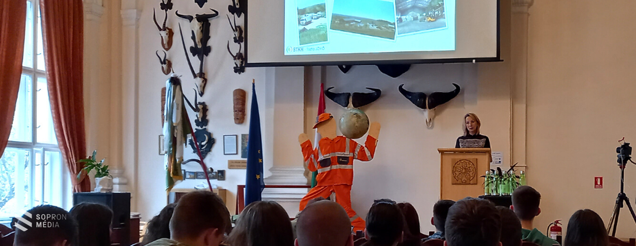 A zöld szemlélet mellett a zöld szakmák felé is terelgeti a fiatalokat az STKH