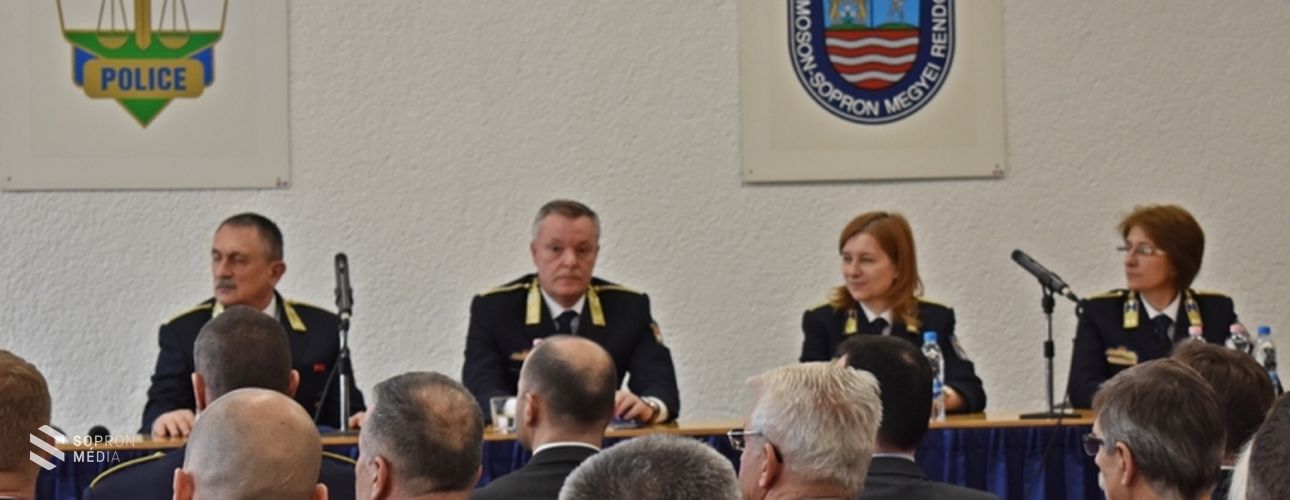 Állománygyűlést tartottak a Győr-Moson-Sopron Megyei Rendőr-főkapitányságon