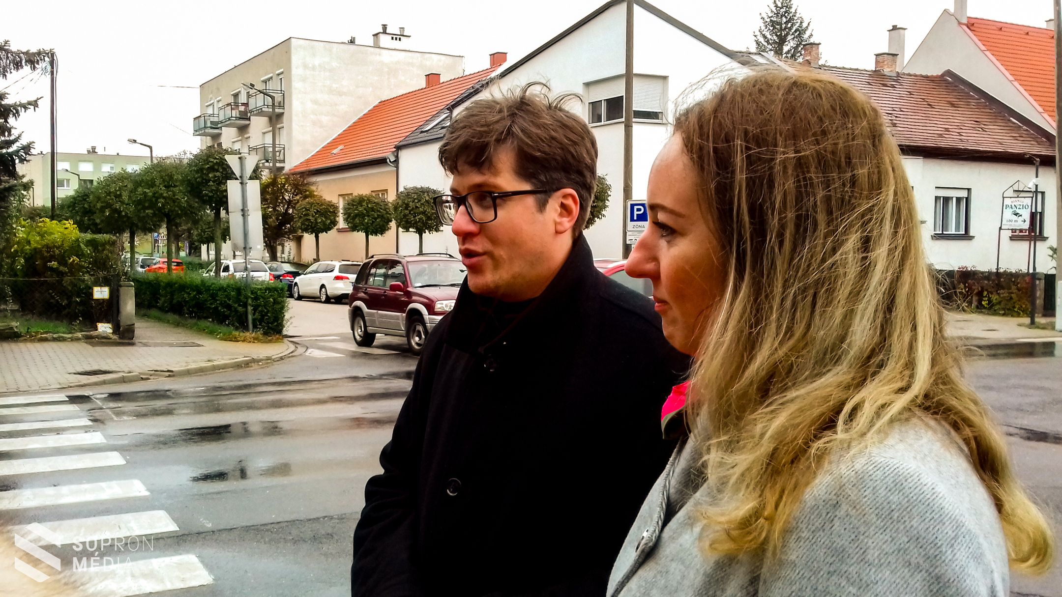 Átadták a Csengery utca és az Arany János utca kereszteződésében található okoszebrákat