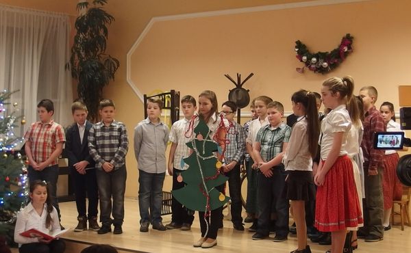 Adventi ünnepség 2015.