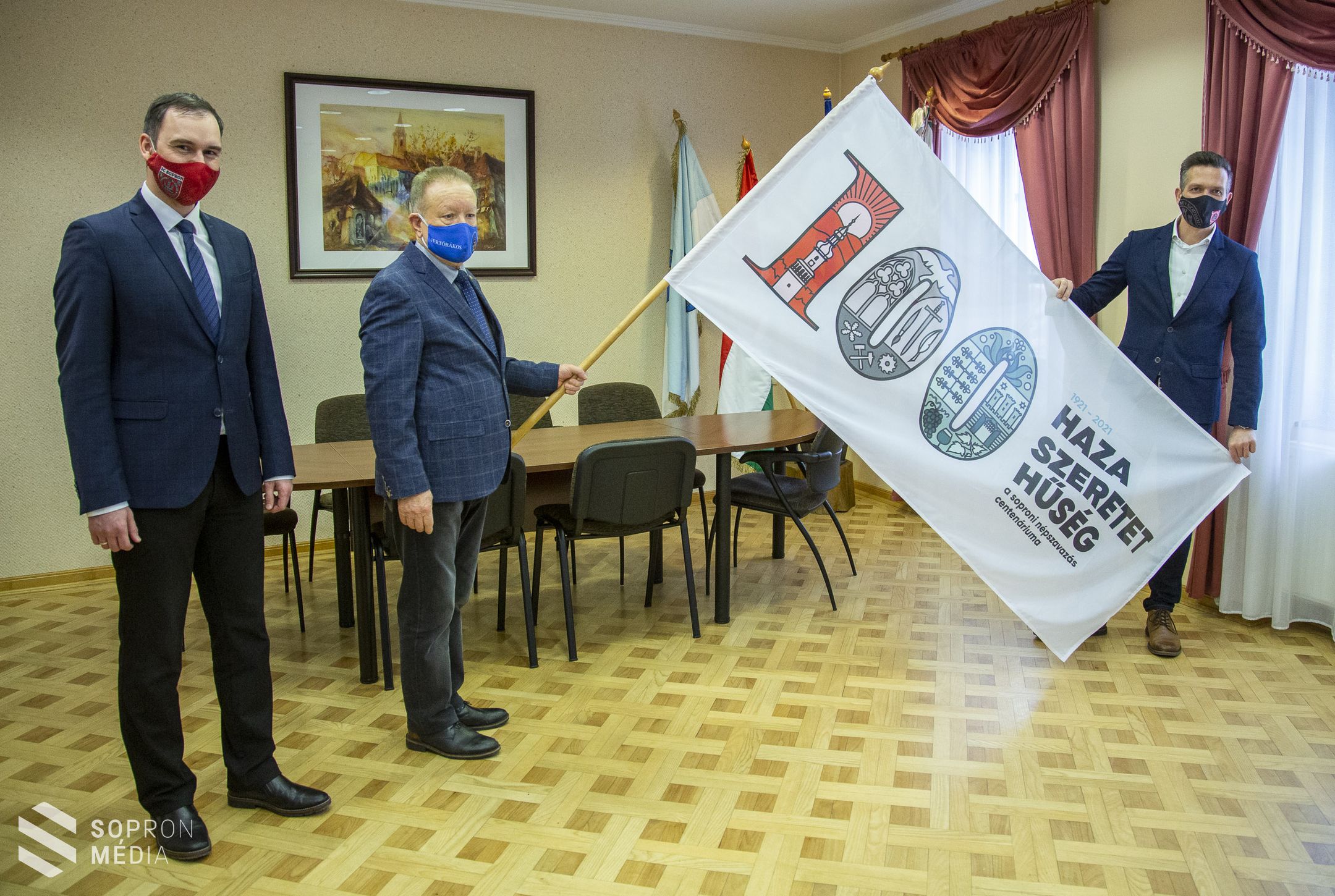 Újabb három településen lobognak már a centenáriumi zászlók