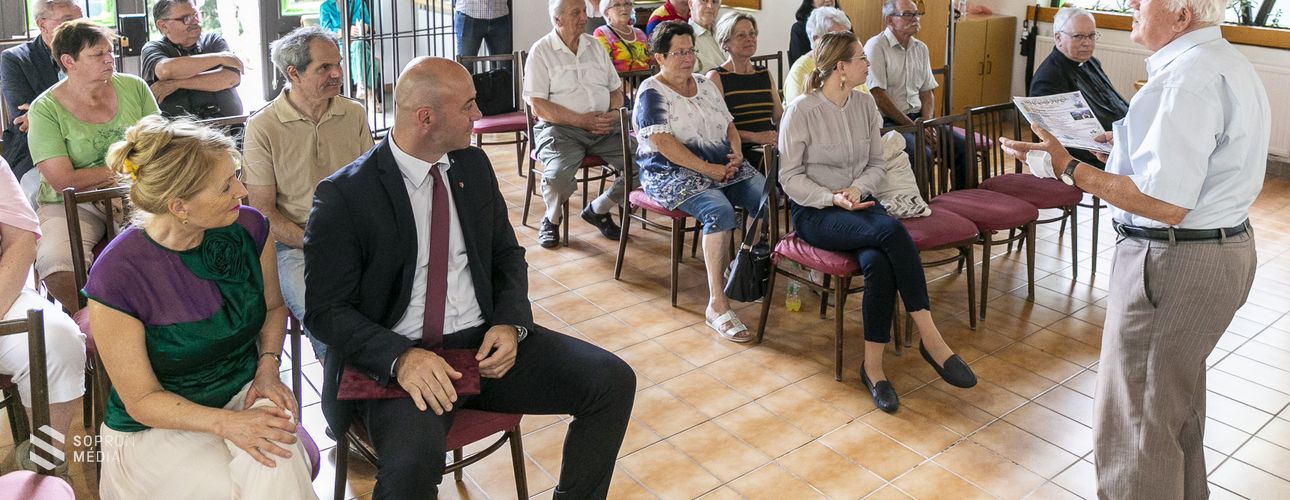Előadás a testi-lelki egészségért és a virágos Sopronért