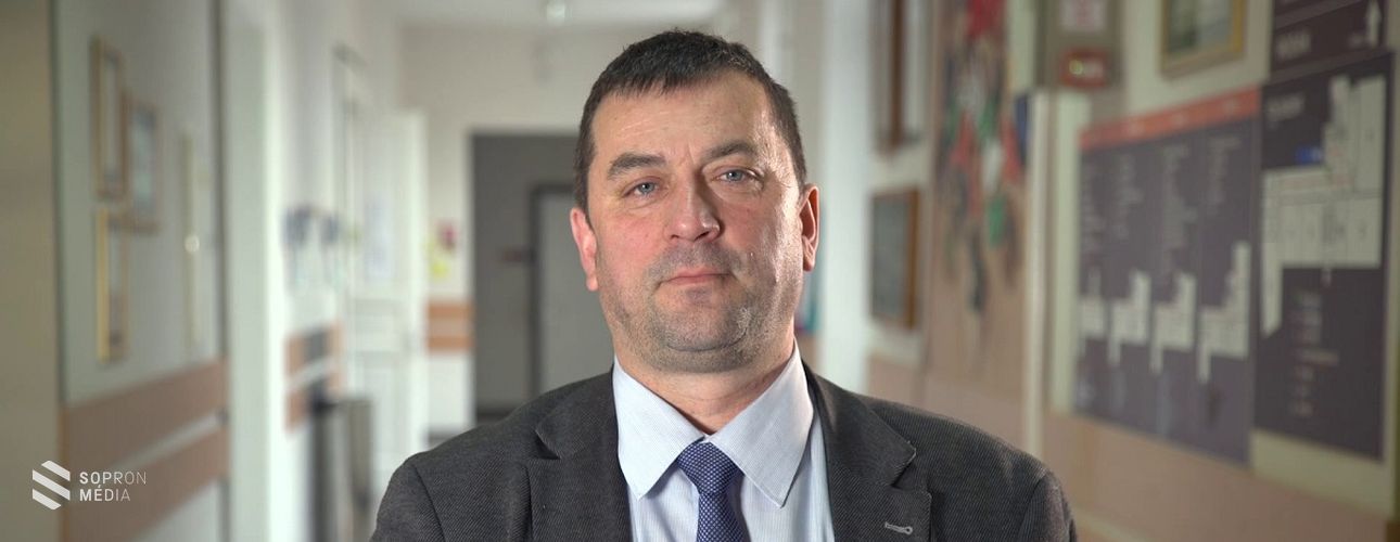 Életműdíjat kapott Sipos Ferenc, a Soproni Petőfi Sándor Általános Iskola igazgatója