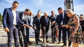 Alapkőletétel – megkezdődött a parkolóház építése az Árpád utcában