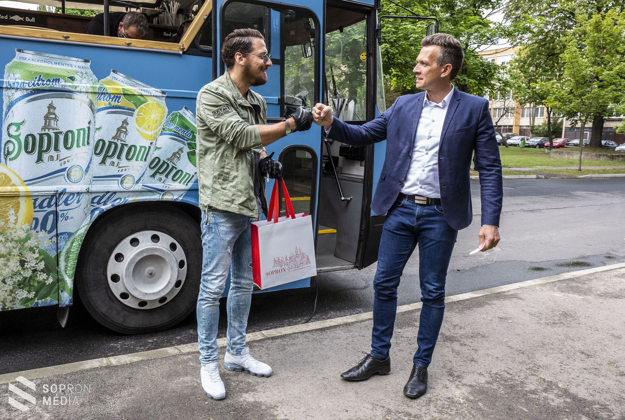 Vastag Csaba énekelt a soproniaknak-GALÉRIA