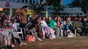 Telt házas nyáresti mozi a Jereván-lakótelepen