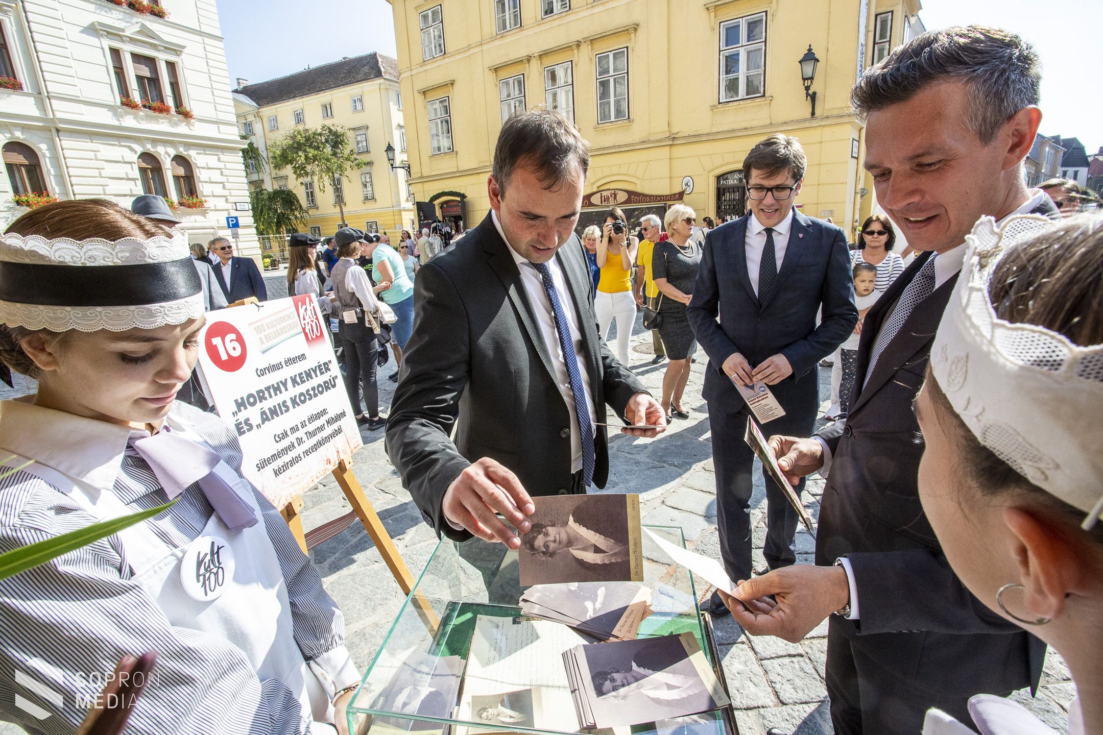 A száz évvel ezelőtti Sopron elevenedett meg a belvárosban