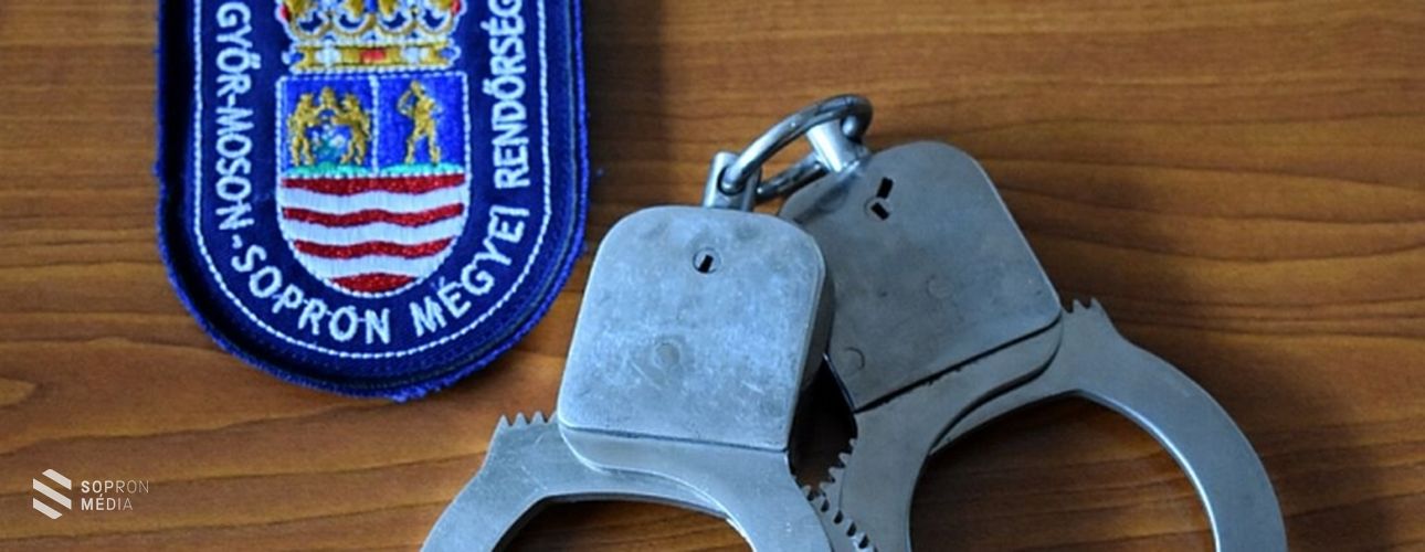 Gépkocsijában tárolta a drogot, a  rendőrök elfogták 