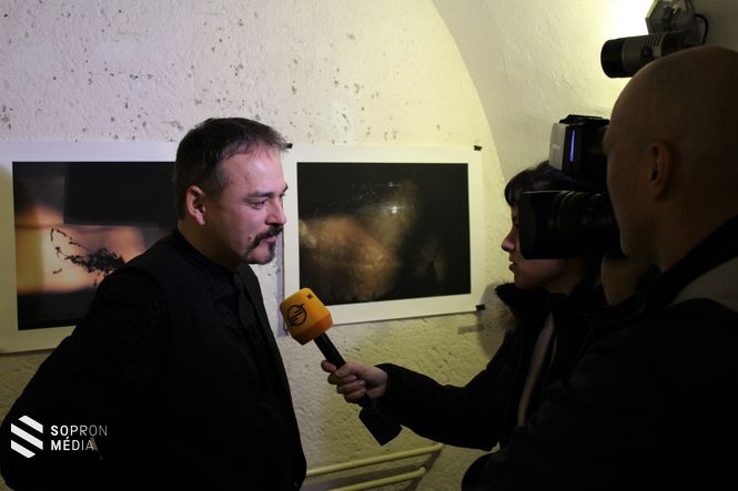 Semmi Extra c. kiállítás megnyitó a Roth Torony Galériában