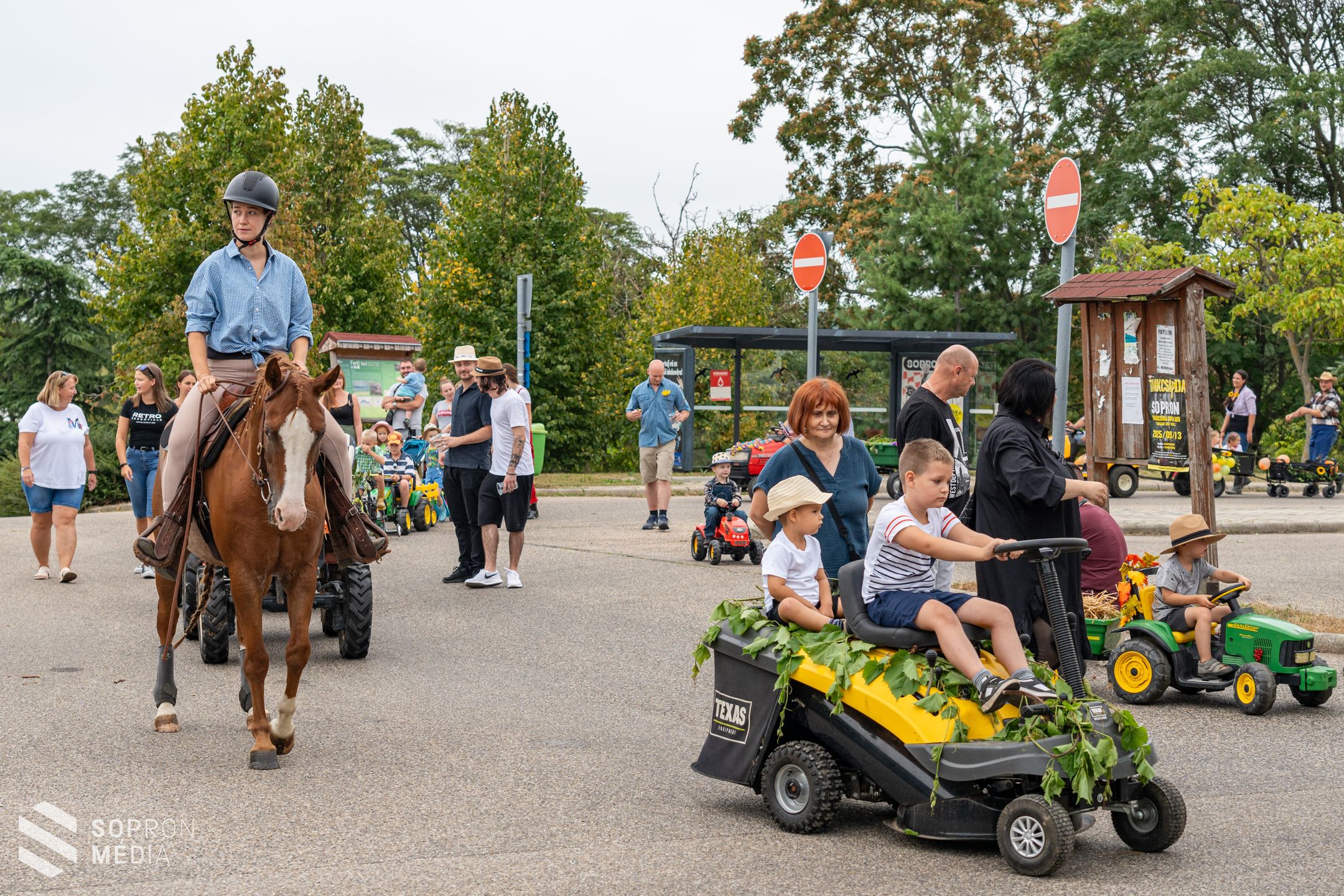 Vidám hangulatban köszöntötték az őszt Balfon