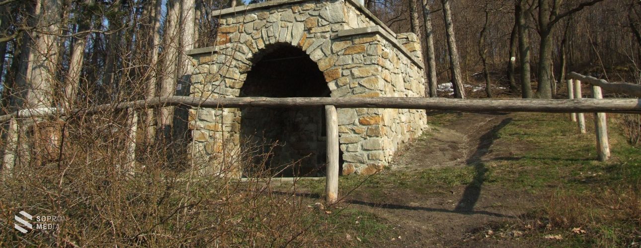Sopron Cserkészkápolnája: emlékhely gyönyörű panorámával