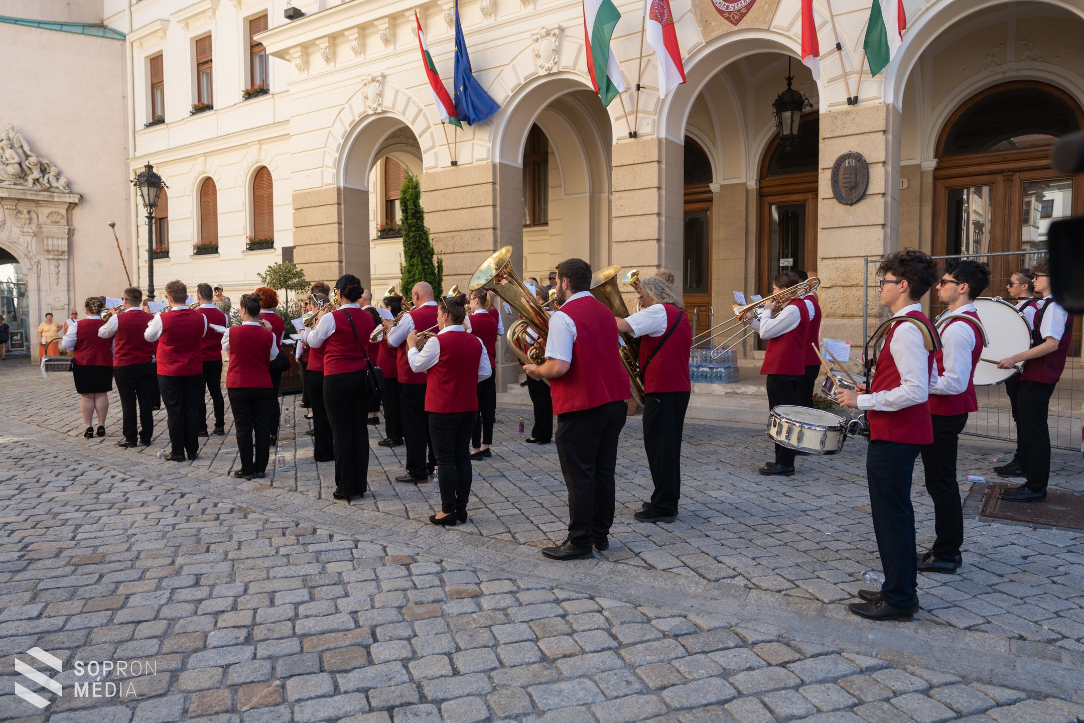 Rezesbanda a belvárosban: 32. alkalommal telt meg fúvószenével Sopron
