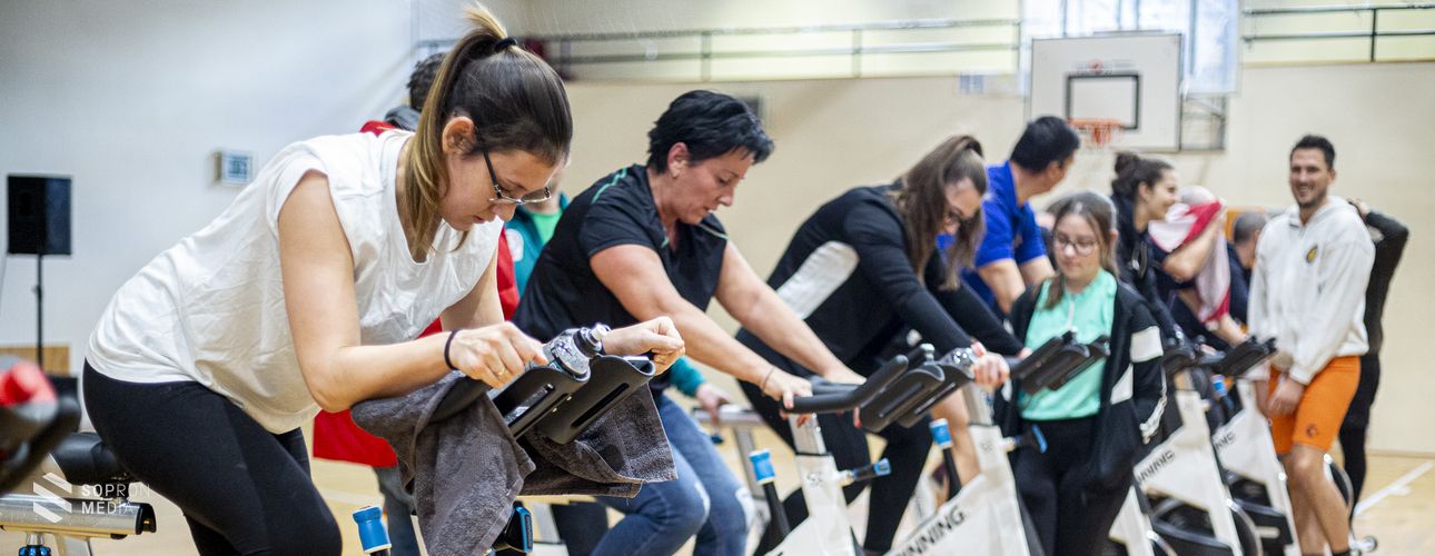 Jótékonysági spinning váltóverseny Baumann Péter emlékére