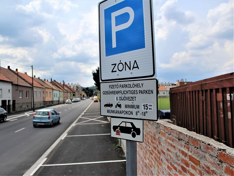 Elindult az internetes parkolóbérlet-vásárlás
