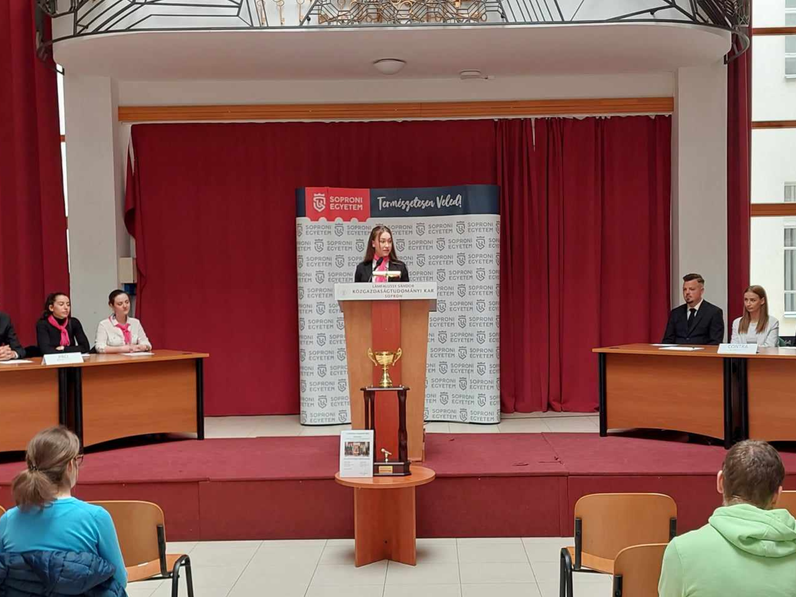 Nyilvános vitaest a Soproni Egyetem Lámfalussy Karán – A téma: a közösségi média