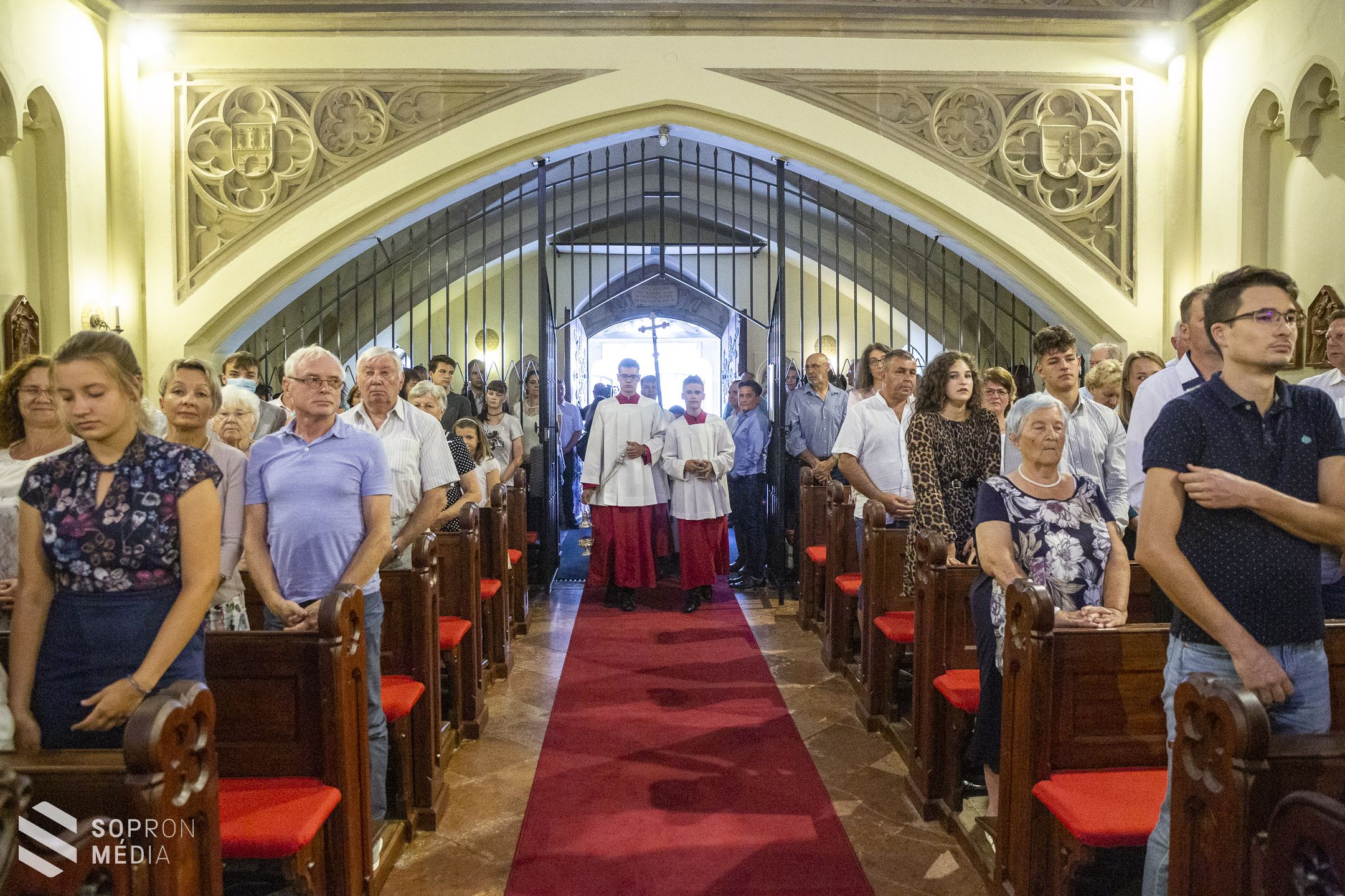 Új orgona és restaurált padsor az Orsolyita templomban