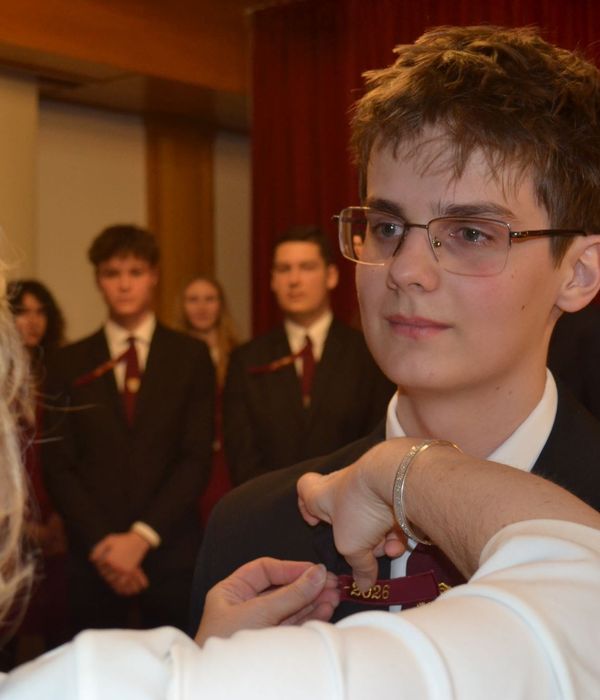 Szalagavatóján is tiszta hangja volt a 12.B-nek