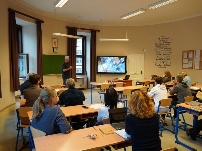 Kábítószerek veszélyeiről a gimnáziumban