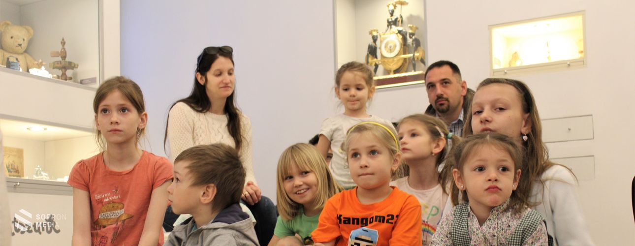 Vidám szombat a Macskakőben