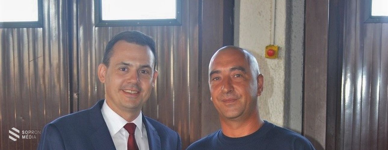 Ünnepi pillanatok – megyei díjátadással