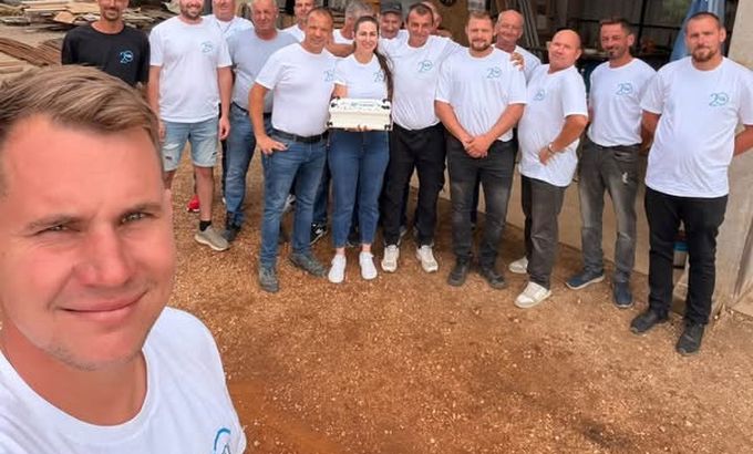 20 éves jubileumi csapatépítőhír borítóképe