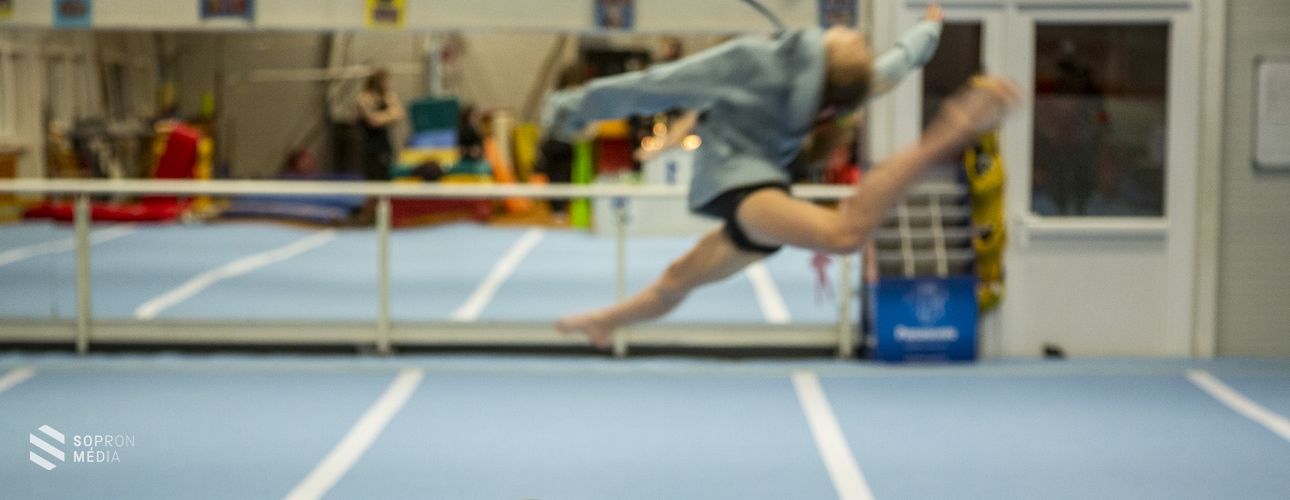 Gyertyagyújtással emlékeztek Csollány Szilveszterre