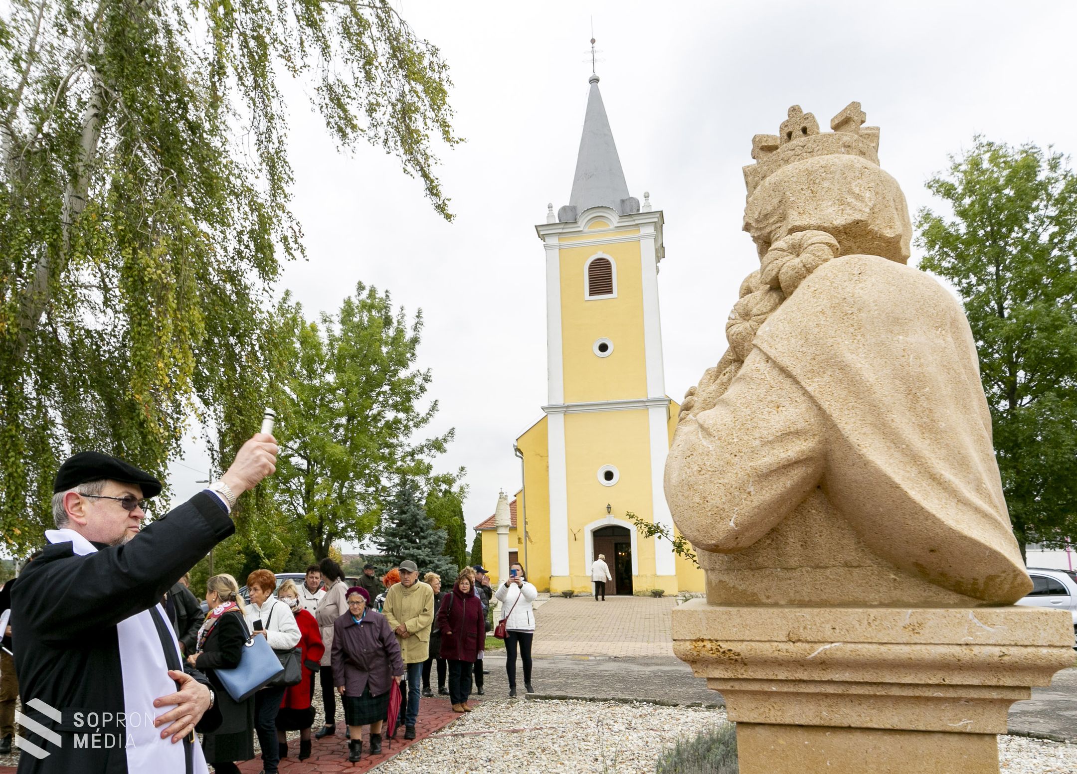 Megújult a községháza és Szent Imre-szobrot is avattak Ebergőcön