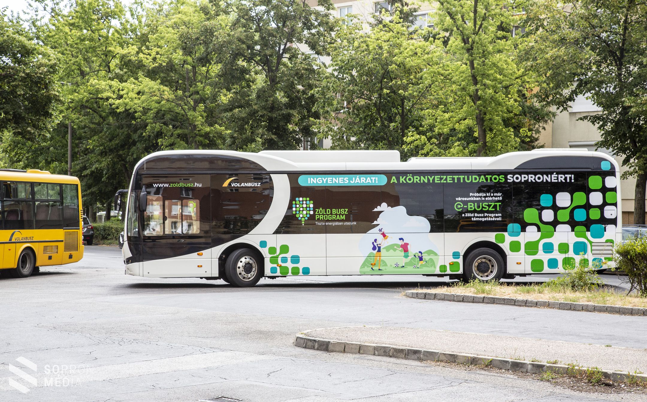 Sopronban is elstartolt a zöld busz