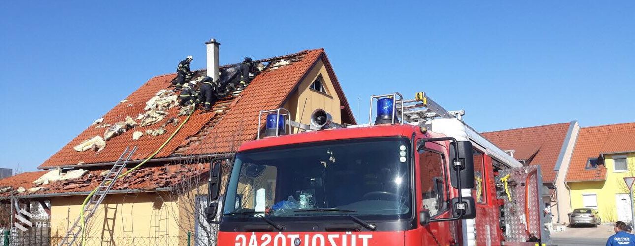 Kigyulladt egy családi ház Sopronban